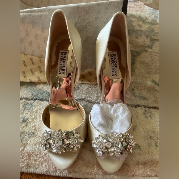 size 7 badgley mischka wedding heels - Picture 2 of 4